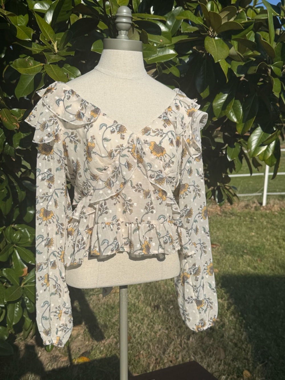 Francesca's Collections Cream Floral Ruffle Peplum Top